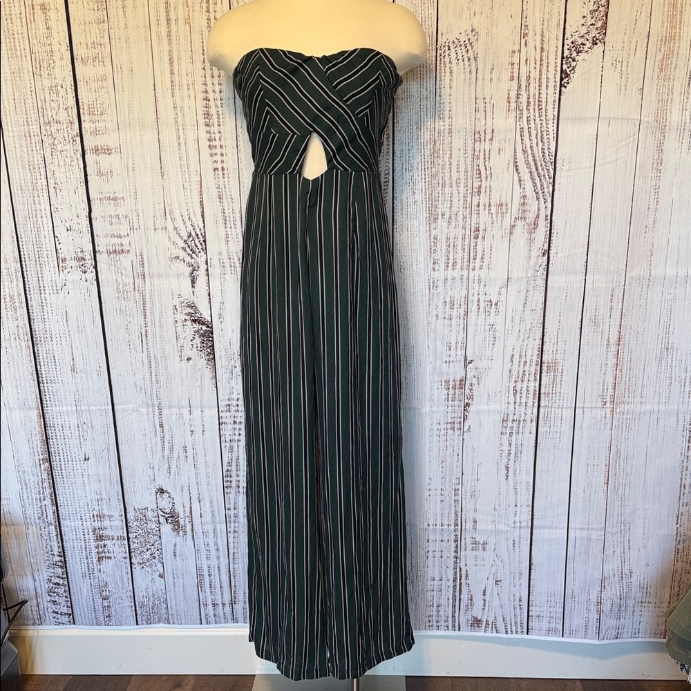 Strapless Dark Green Vertical-Stripe Maxi Dress with Front Cutout‎